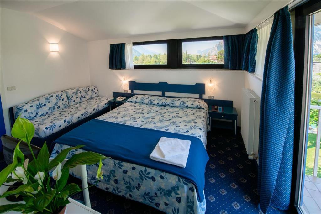 Bike & Wind Hotel Villa Maria Torbole Sul Garda Ngoại thất bức ảnh