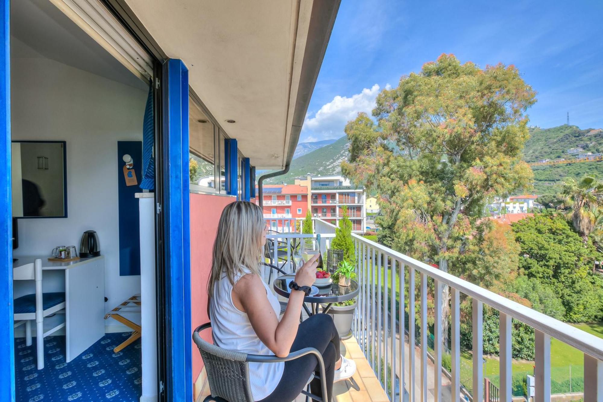 Bike & Wind Hotel Villa Maria Torbole Sul Garda Ngoại thất bức ảnh