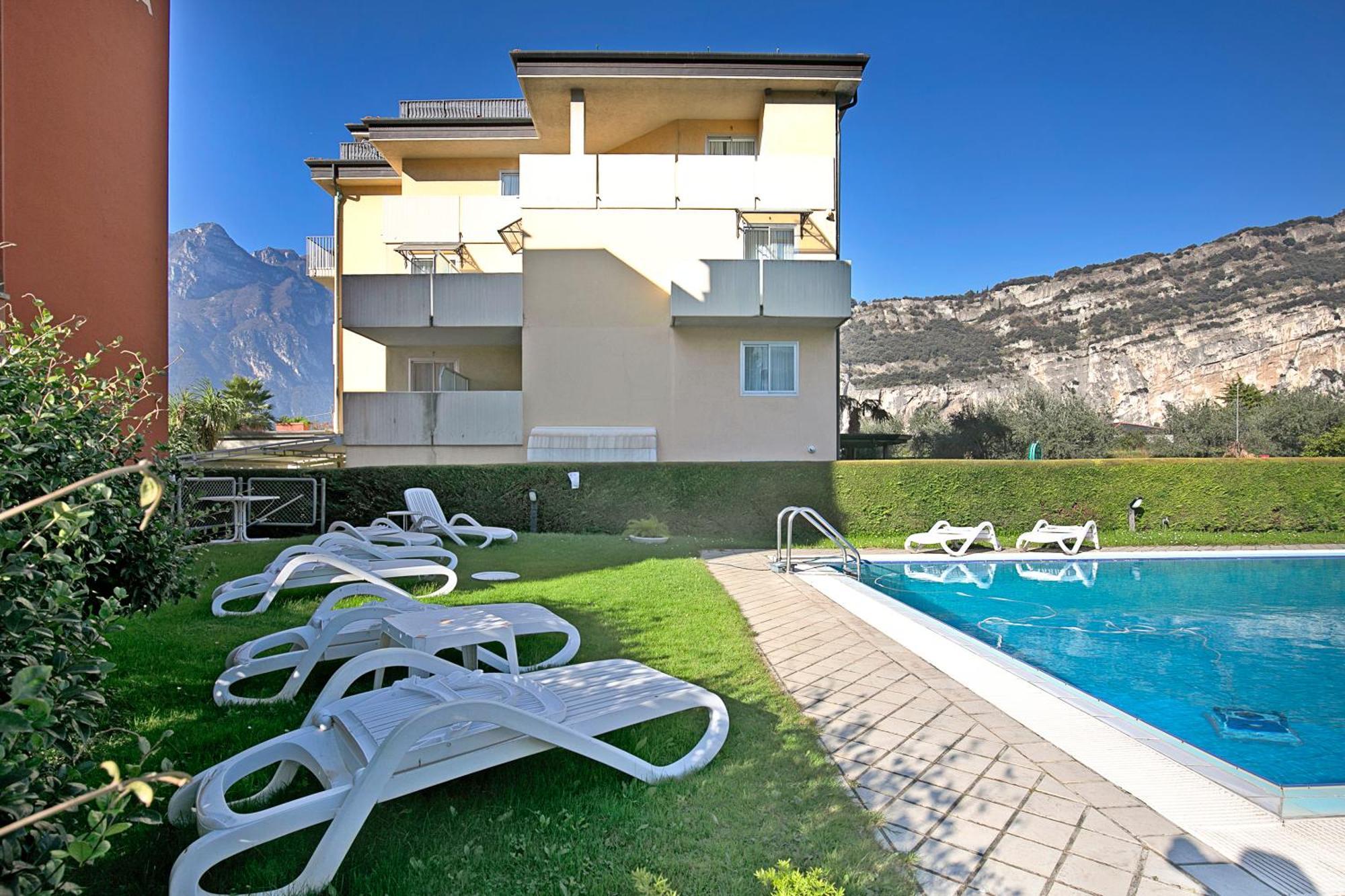 Bike & Wind Hotel Villa Maria Torbole Sul Garda Ngoại thất bức ảnh