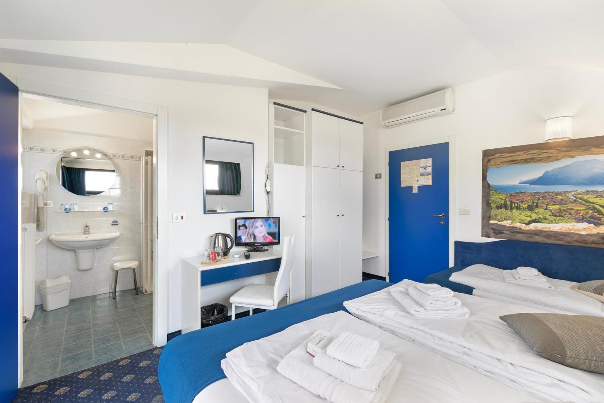 Bike & Wind Hotel Villa Maria Torbole Sul Garda Ngoại thất bức ảnh