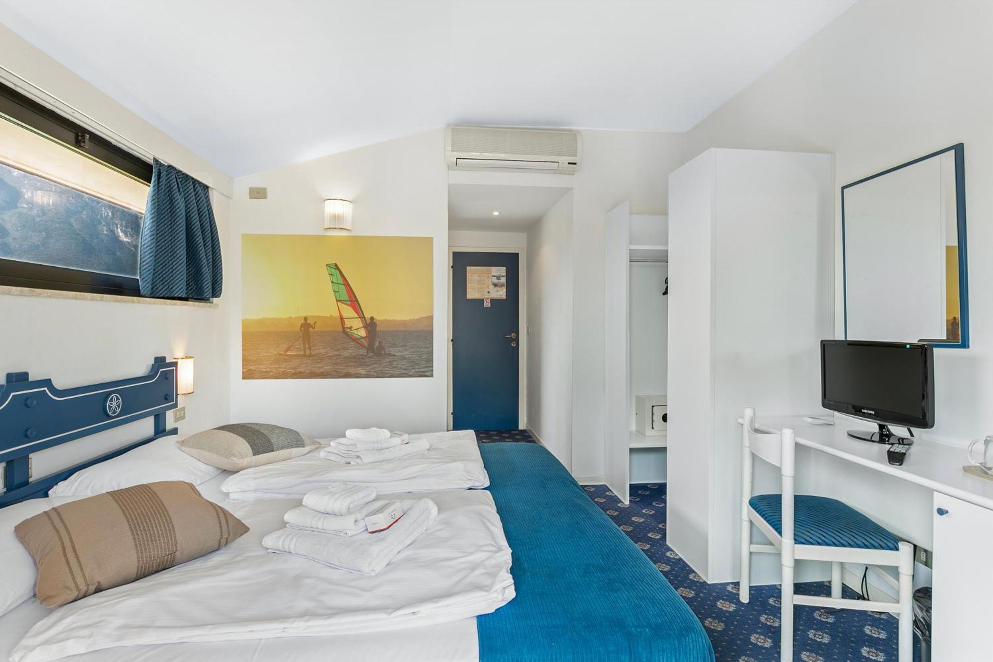 Bike & Wind Hotel Villa Maria Torbole Sul Garda Ngoại thất bức ảnh