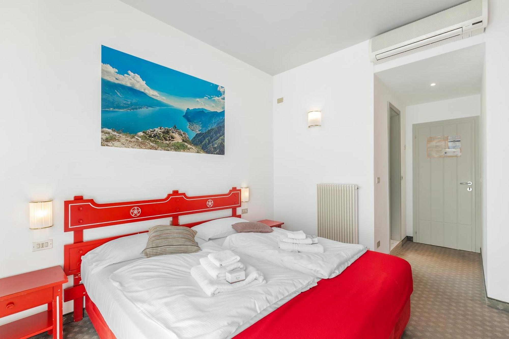 Bike & Wind Hotel Villa Maria Torbole Sul Garda Ngoại thất bức ảnh