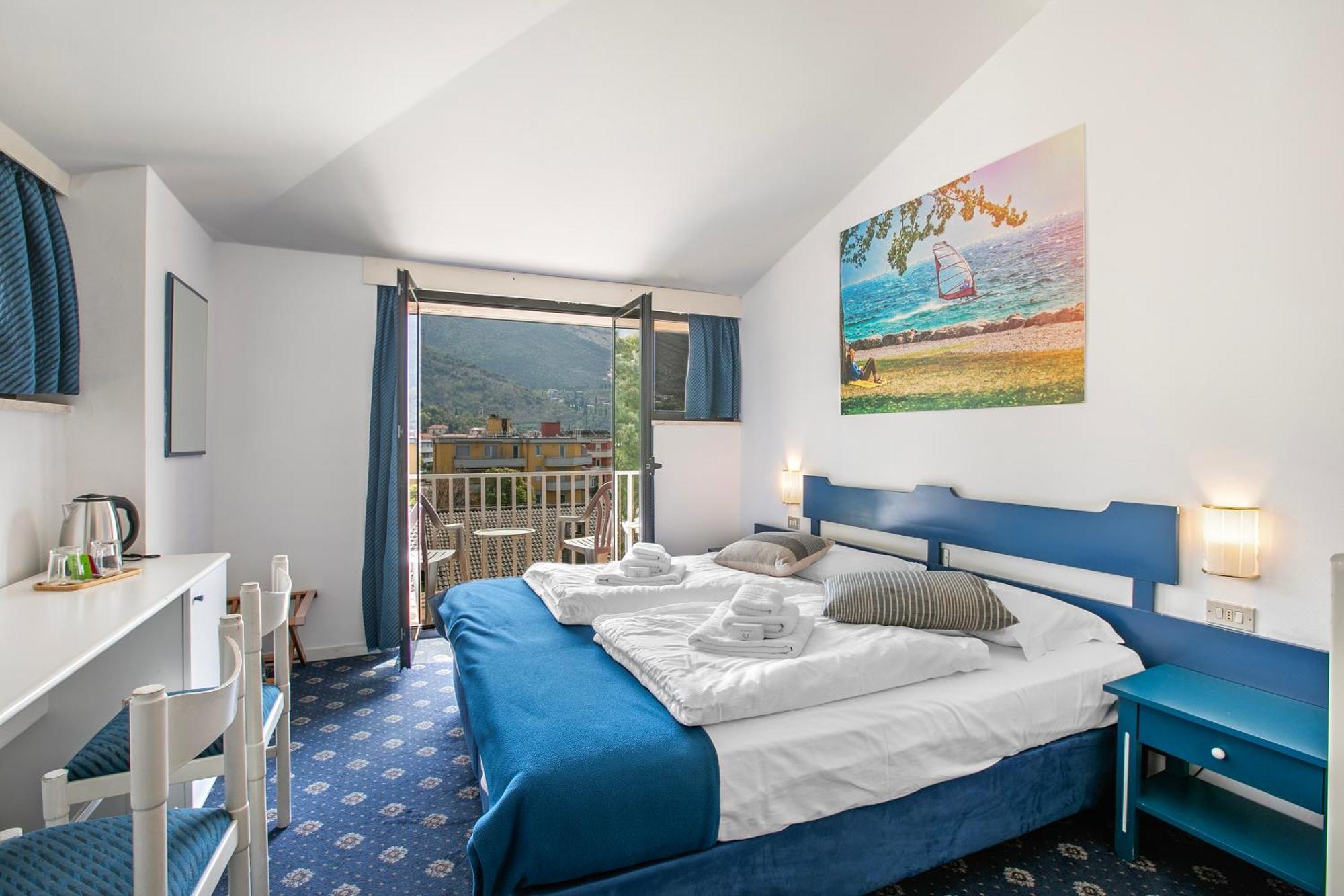 Bike & Wind Hotel Villa Maria Torbole Sul Garda Ngoại thất bức ảnh