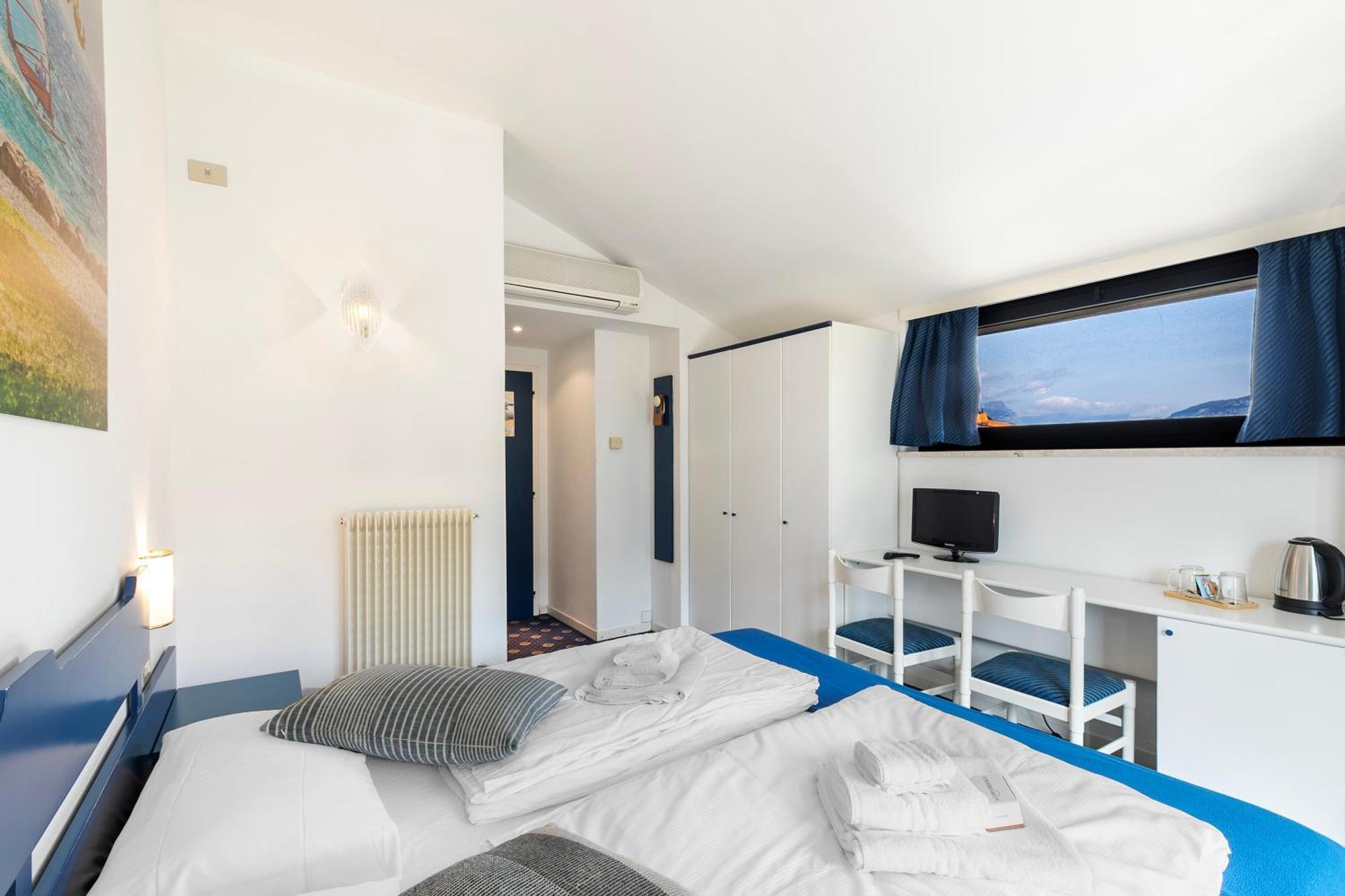 Bike & Wind Hotel Villa Maria Torbole Sul Garda Ngoại thất bức ảnh