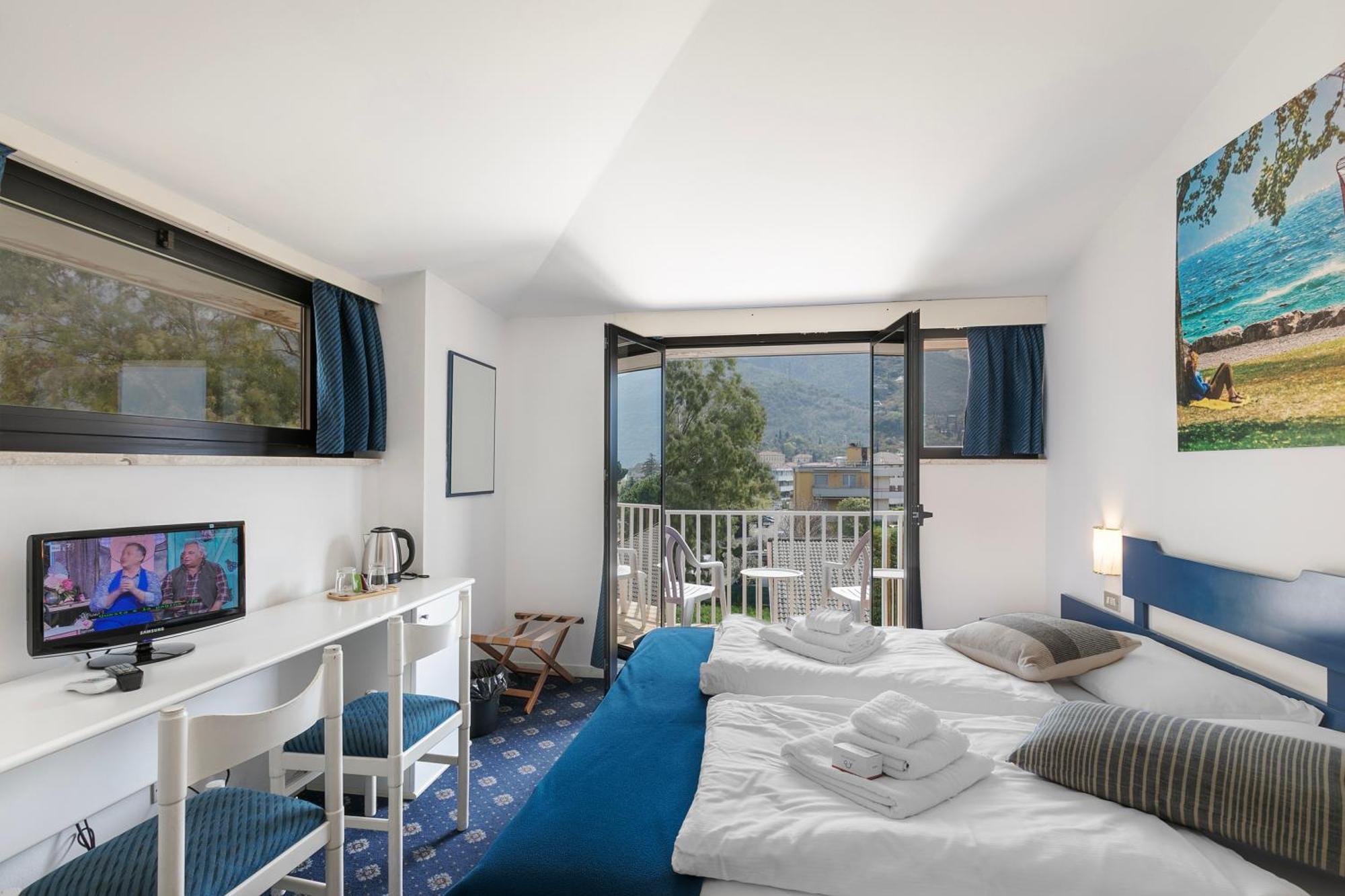 Bike & Wind Hotel Villa Maria Torbole Sul Garda Ngoại thất bức ảnh