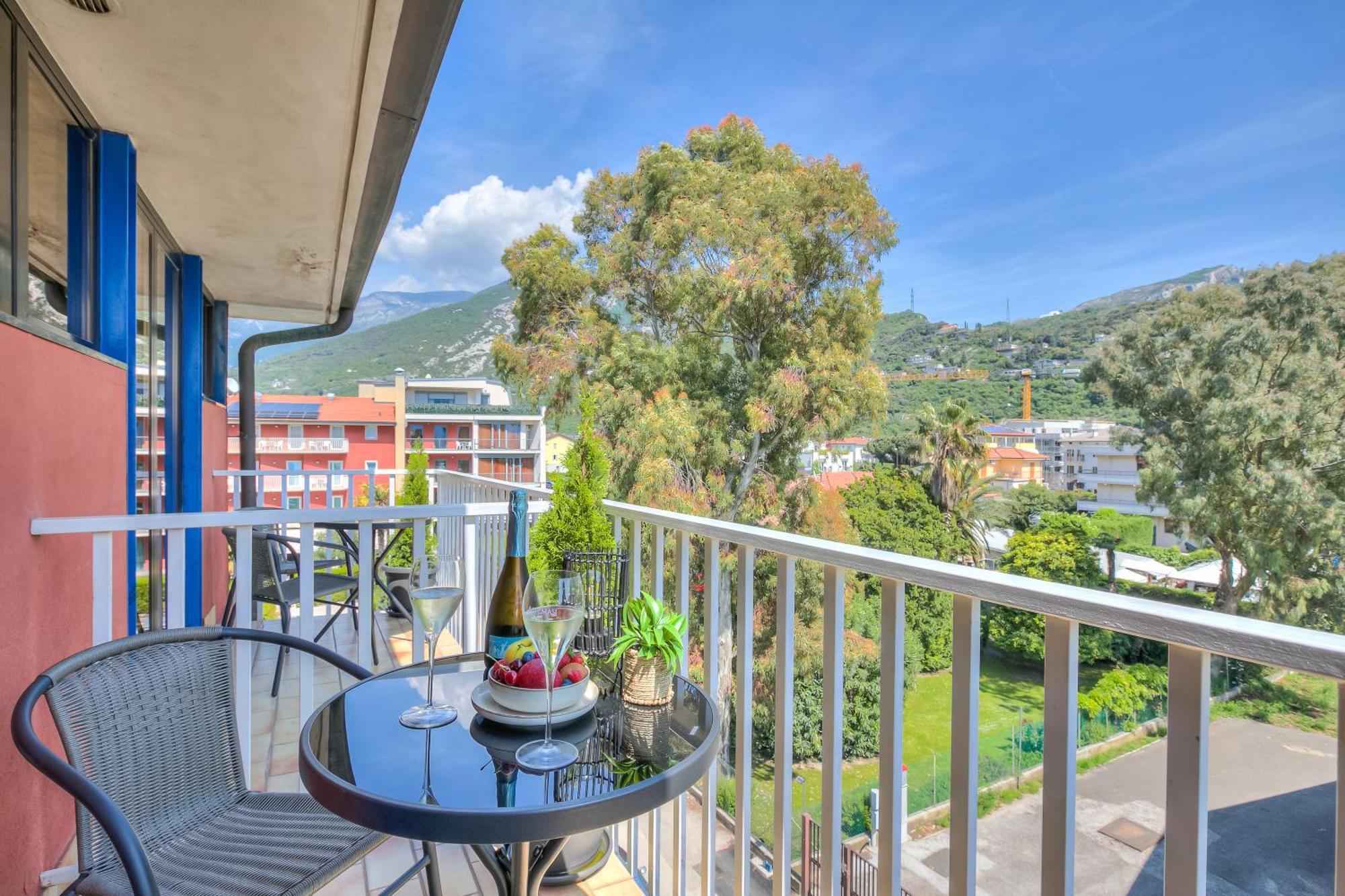 Bike & Wind Hotel Villa Maria Torbole Sul Garda Ngoại thất bức ảnh