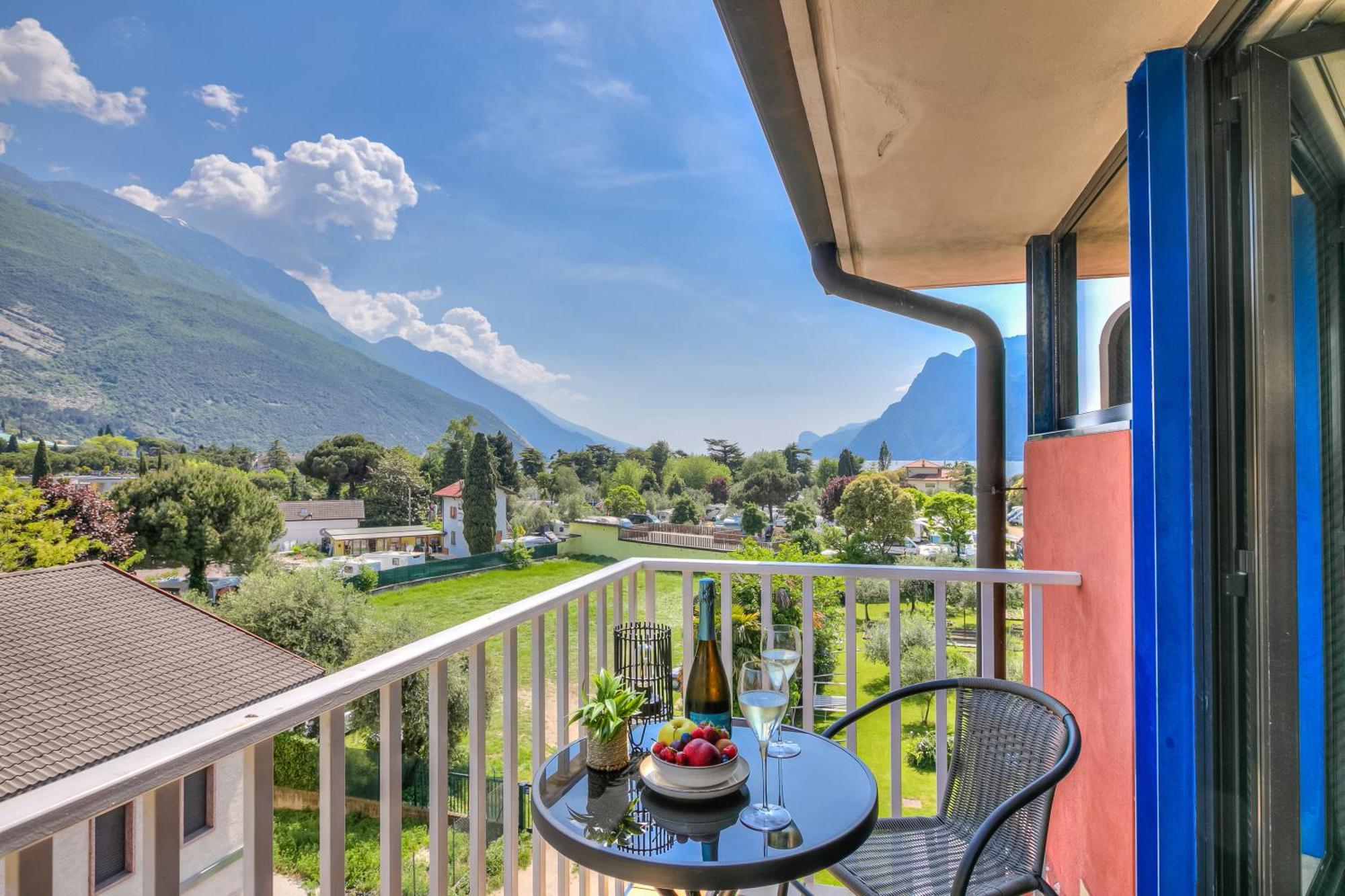 Bike & Wind Hotel Villa Maria Torbole Sul Garda Ngoại thất bức ảnh
