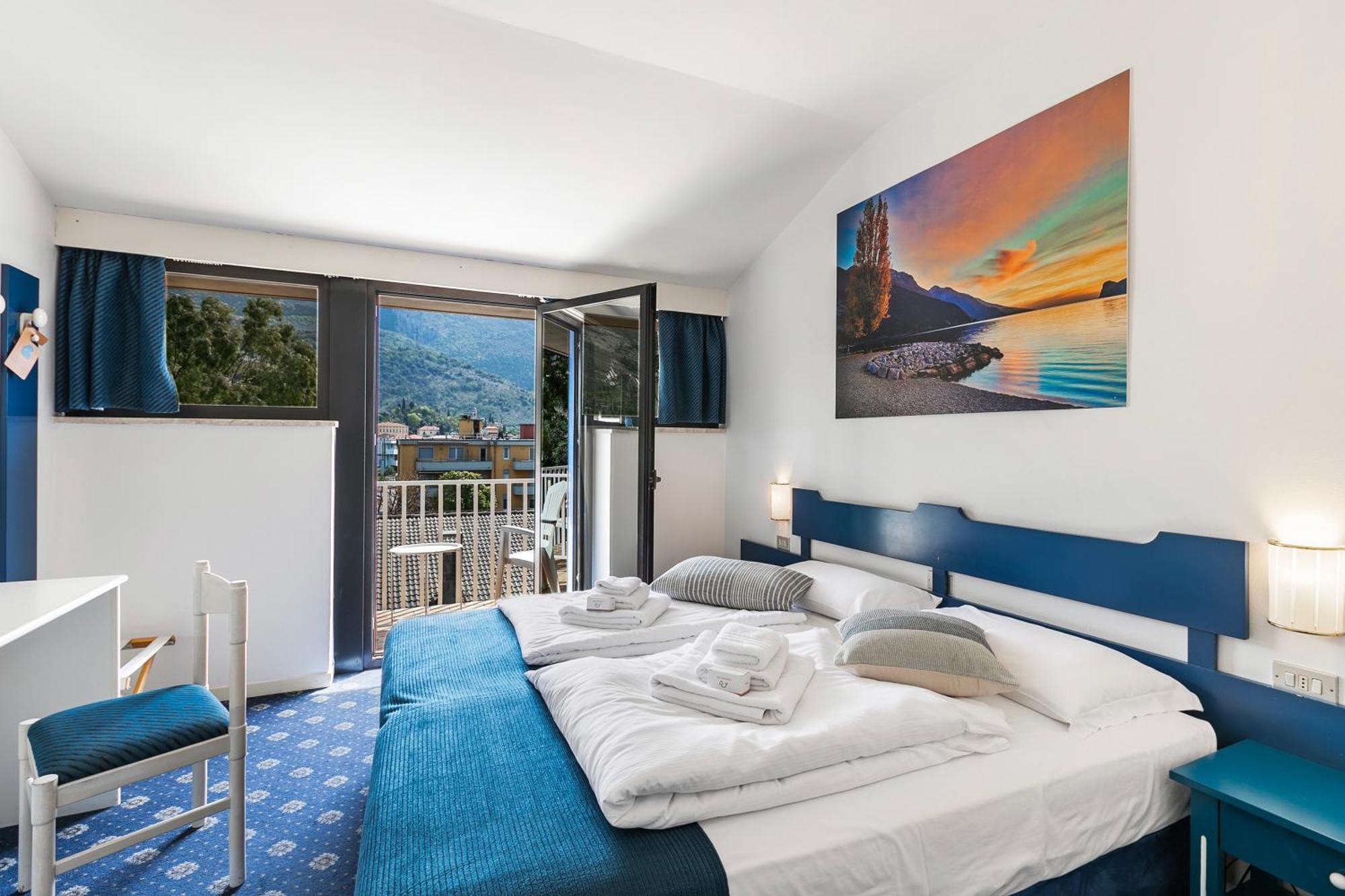 Bike & Wind Hotel Villa Maria Torbole Sul Garda Ngoại thất bức ảnh