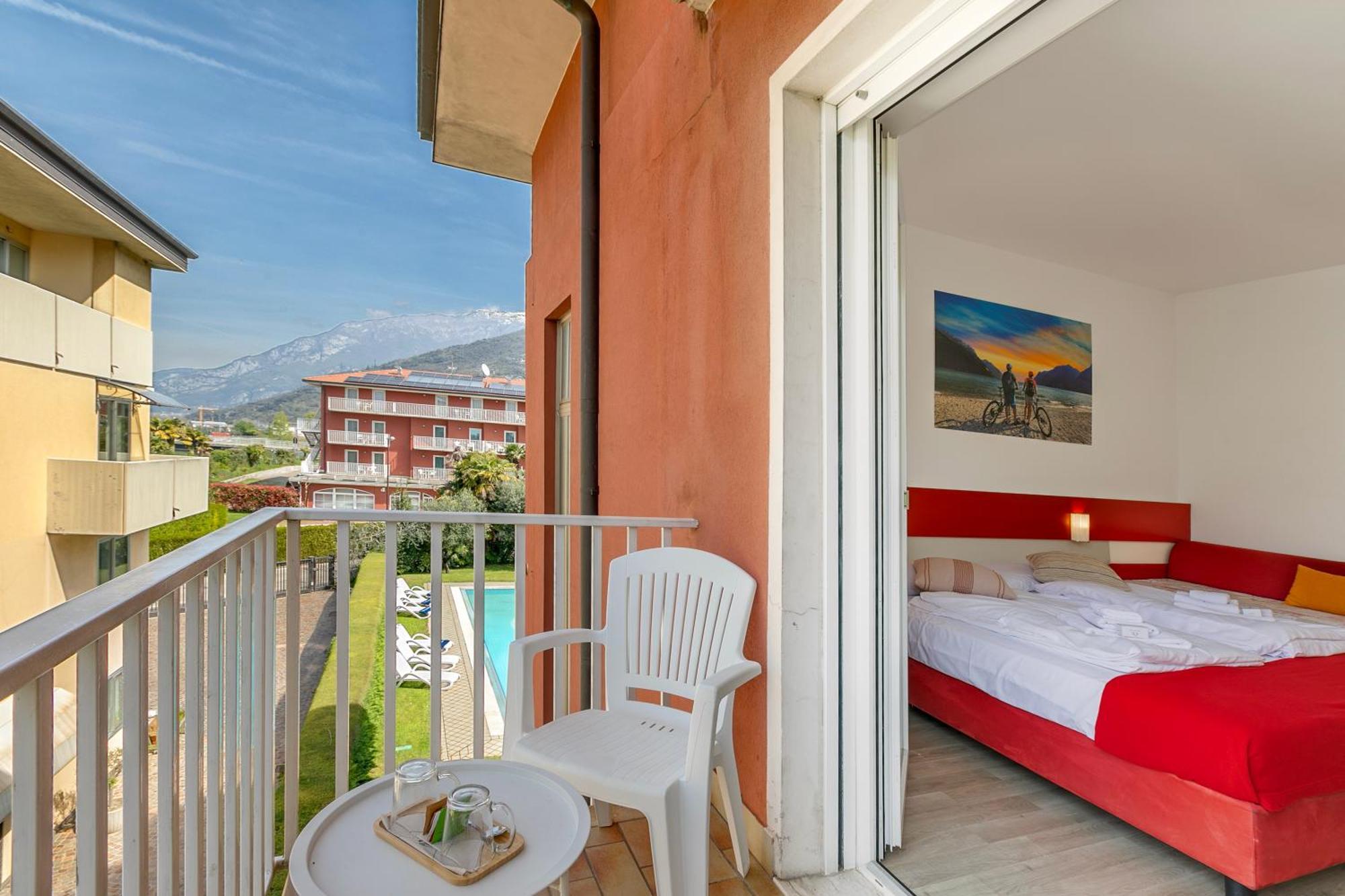 Bike & Wind Hotel Villa Maria Torbole Sul Garda Ngoại thất bức ảnh